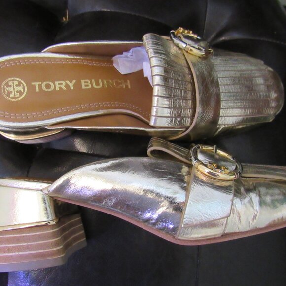 TORY BURCH MULTI-LOGO KILTIE GOLD MULE SHOES FRINGE EMBOSSED Sz 7.5 - Picture 3 of 5
